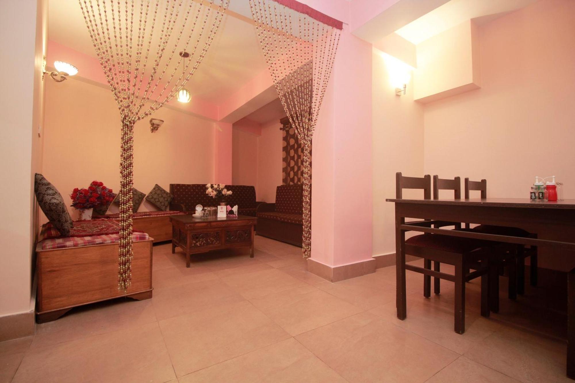 Capital O Pema Thang Residency Гангток Екстериор снимка